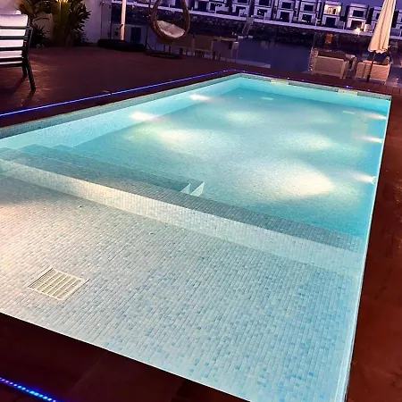 Luxury Villa Sea View And Free Paddle Boat - Al Dana Island Fujairah Exterior photo