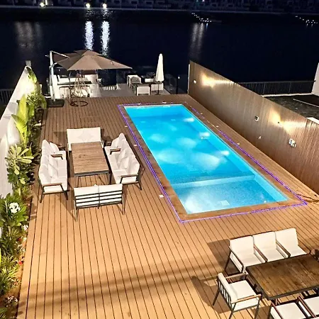 Luxury Villa Sea View And Free Paddle Boat - Al Dana Island Fujairah Exterior photo