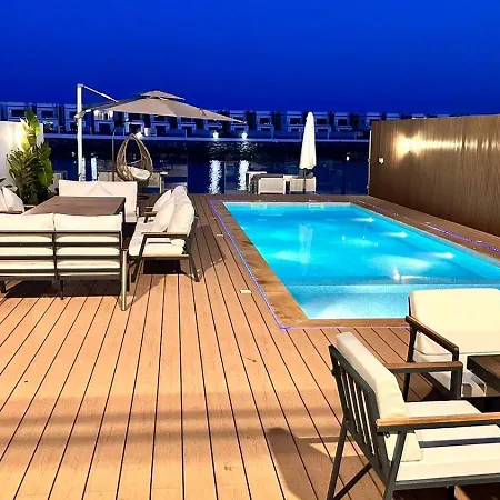 Luxury Villa Sea View And Free Paddle Boat - Al Dana Island Fujairah Exterior photo