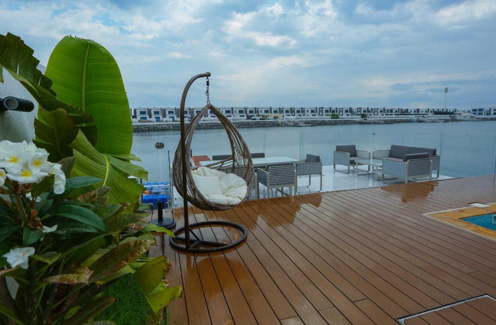 Villa Luxury Sea View And Free Paddle Boat - Al Dana Island Fujairah
