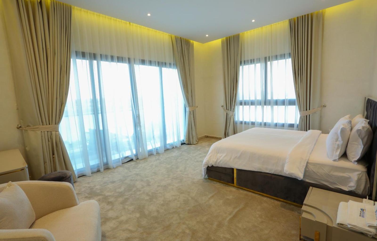 Luxury Sea View And Free Paddle Boat - Al Dana Island * Fujairah