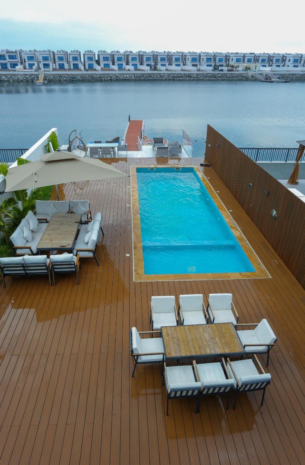 Villa Luxury Sea View And Free Paddle Boat - Al Dana Island Fujairah