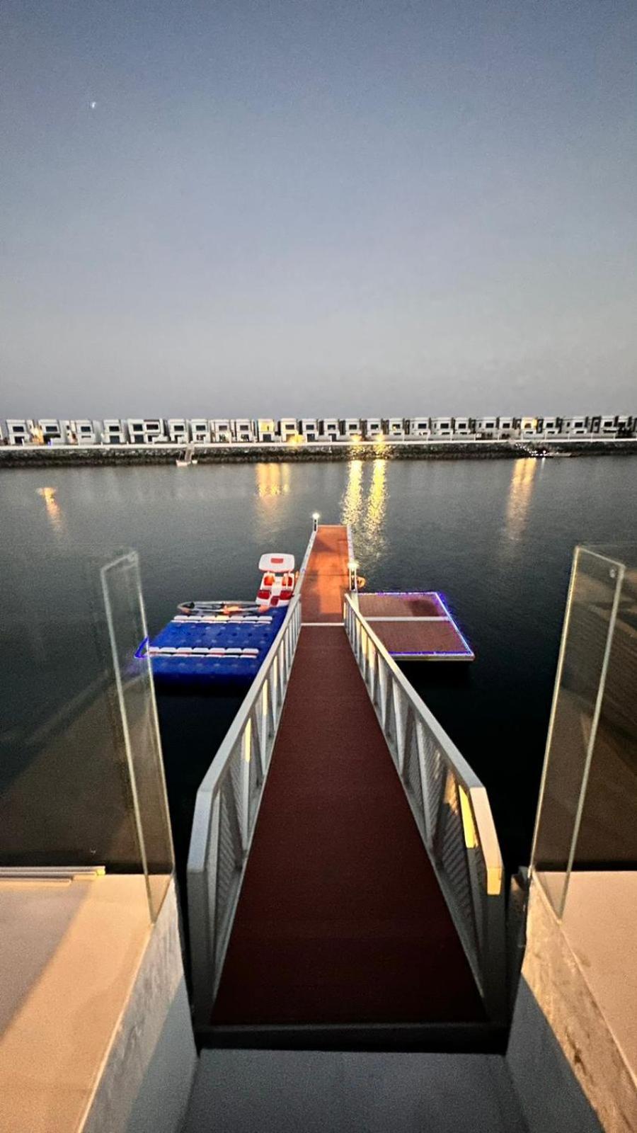 Luxury Sea View And Free Paddle Boat - Al Dana Island Villa *