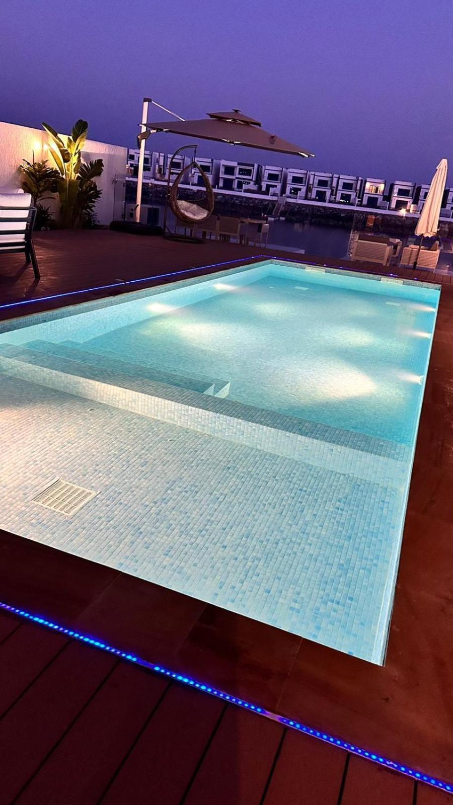 Luxury Sea View And Free Paddle Boat - Al Dana Island Villa *