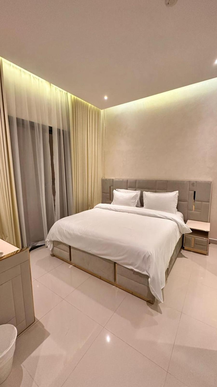 Luxury Sea View And Free Paddle Boat - Al Dana Island Villa