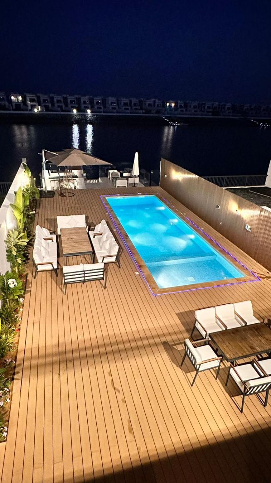 Villa Luxury Sea View And Free Paddle Boat - Al Dana Island